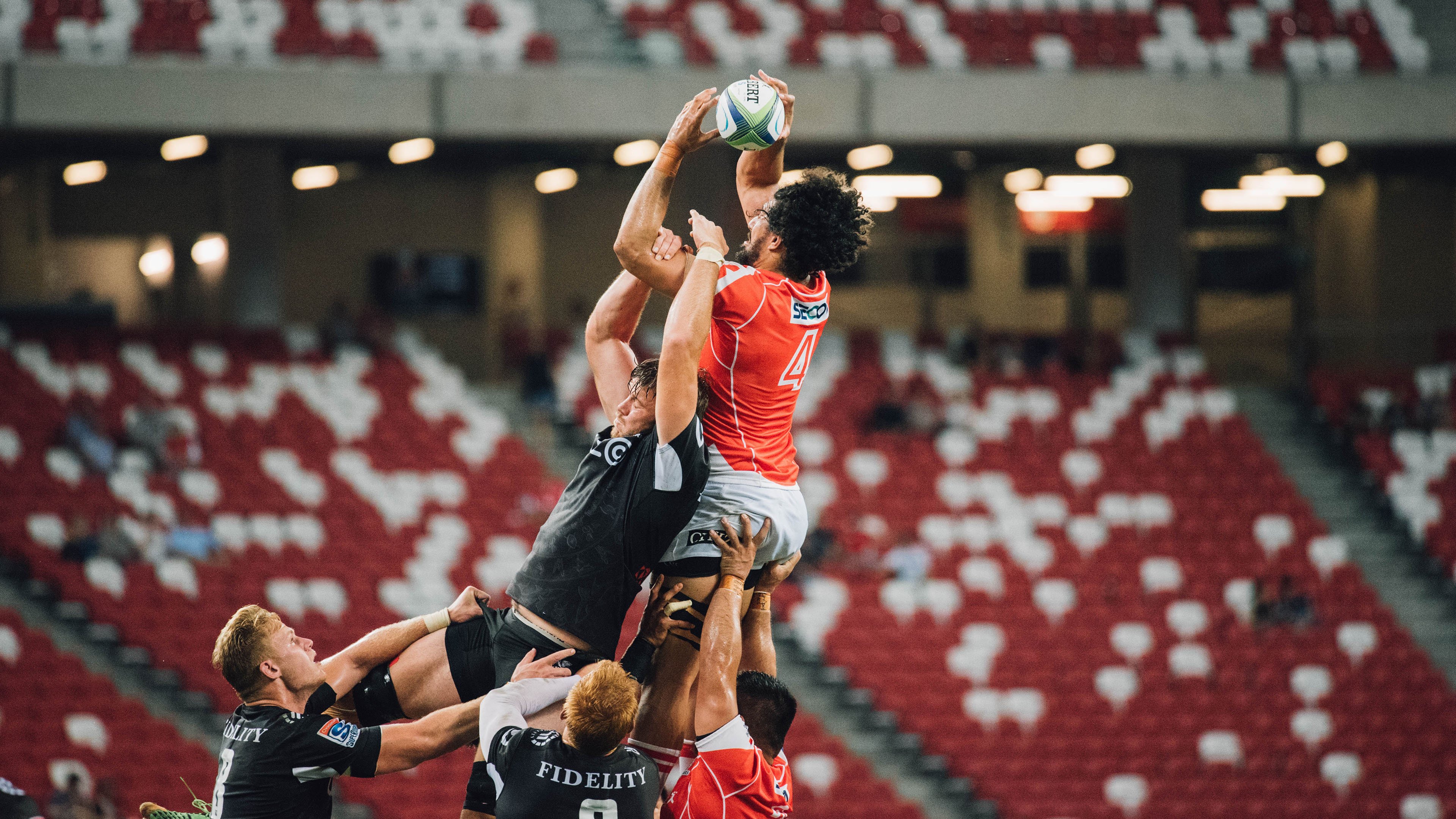 裁判判罚标准趋于稳定为比赛营造更加公平竞争环境，裁判的规则