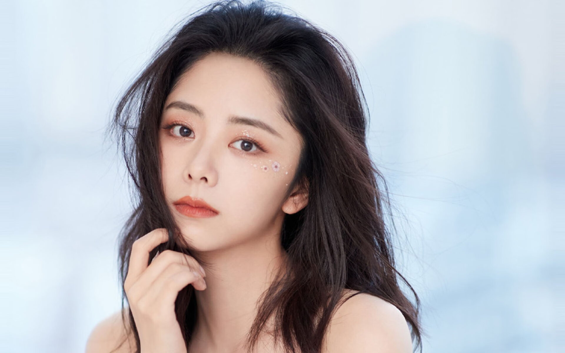 JiuyouAPP下载-2015年季后赛：库里的“神奇”长距离投篮引领勇士开启“水花奇迹”