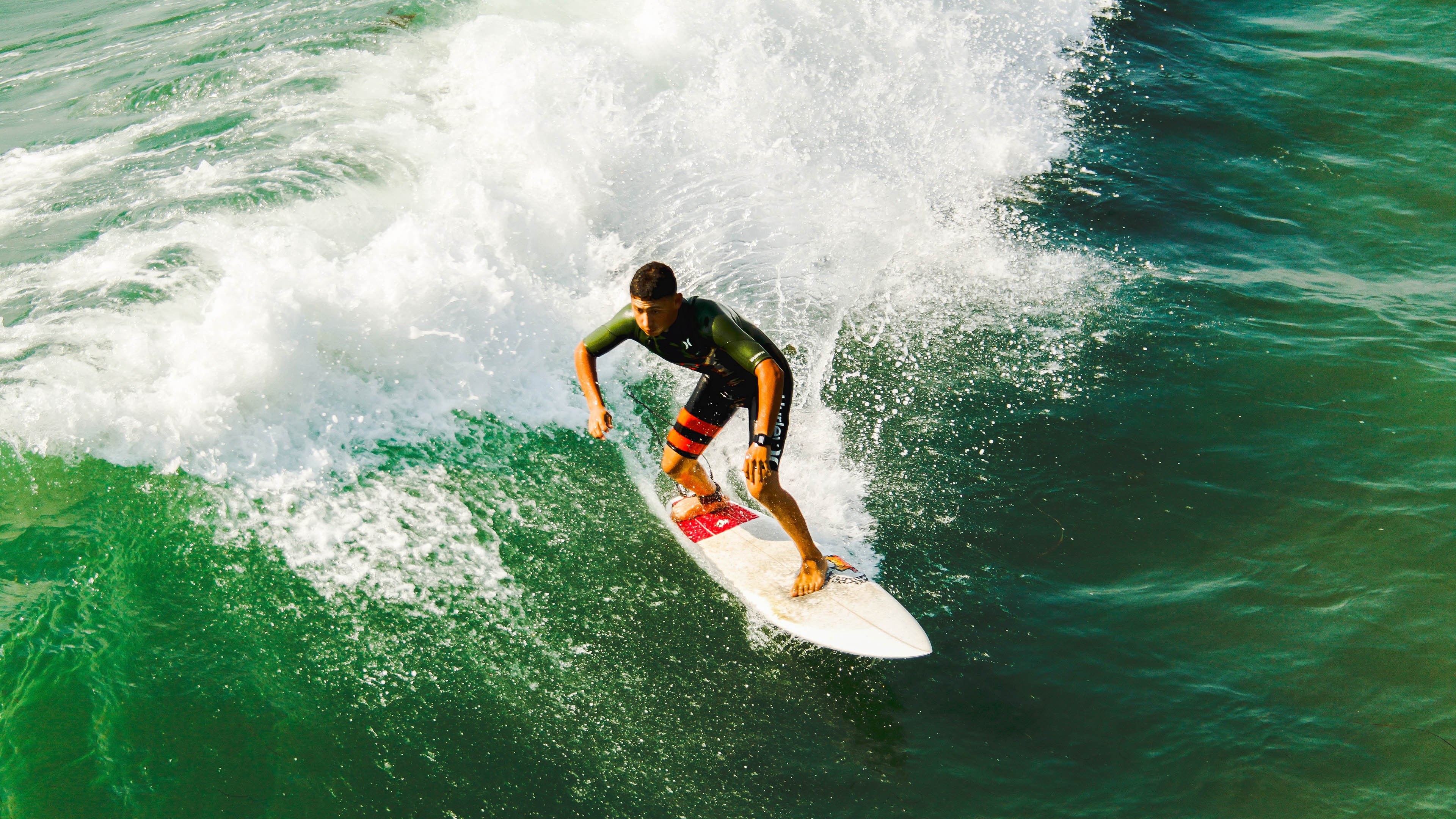 九游下载官网-世界杯高光瞬间：经典进球、神级扑救不断！，世界杯精彩十大进球